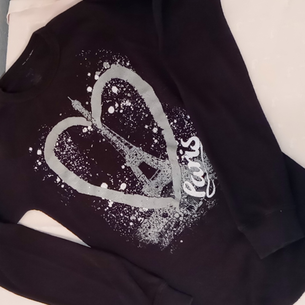 Long sleeve black t-shirt